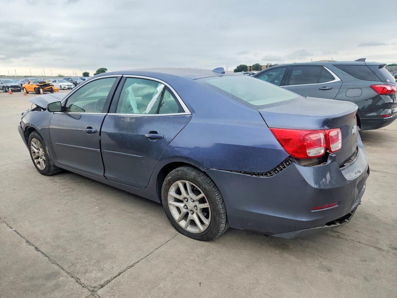 2013 Chevrolet Malibu 1Lt - Фото 2