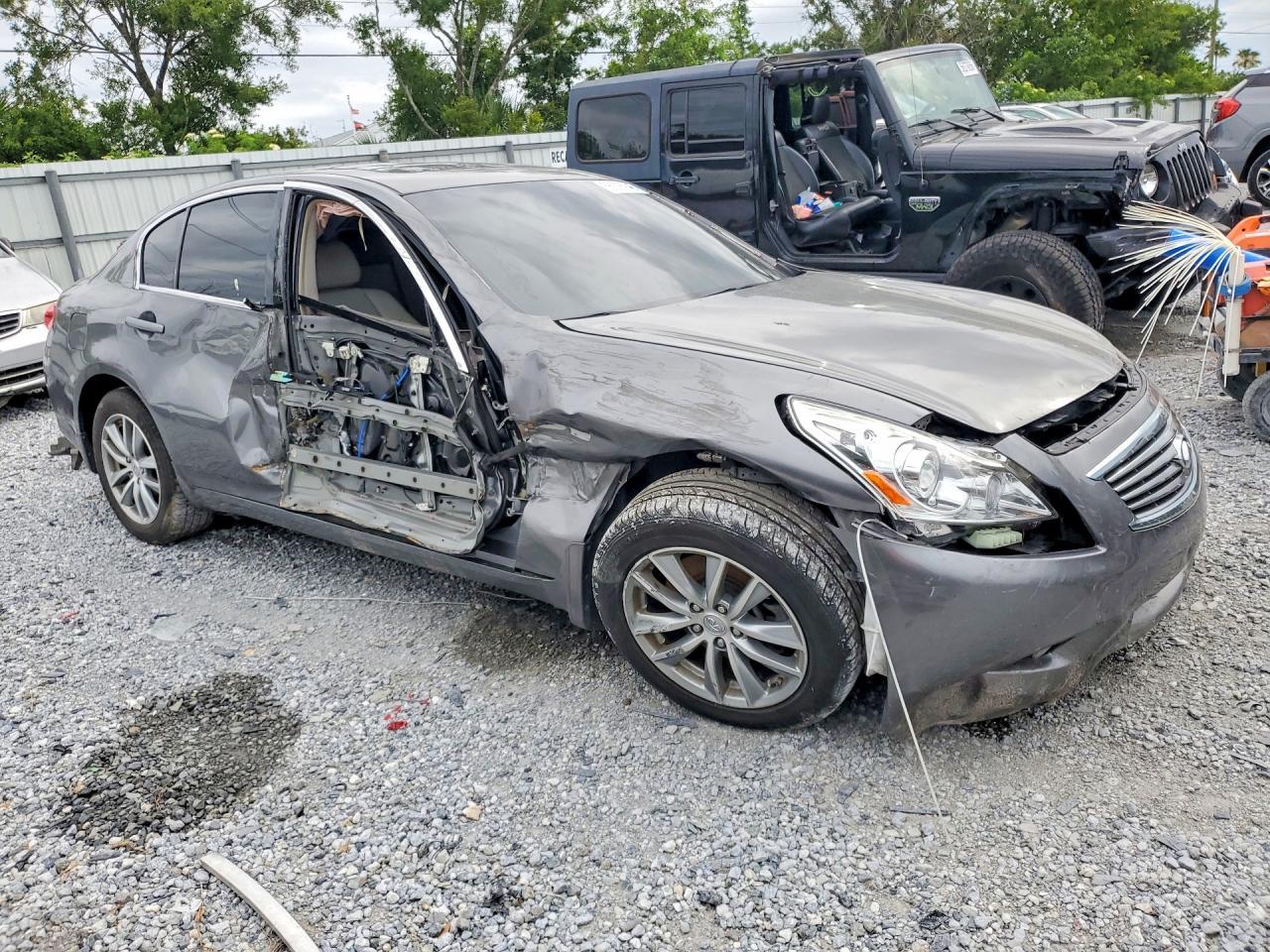 2010 Infiniti G37 Sedan Base - Фото 4
