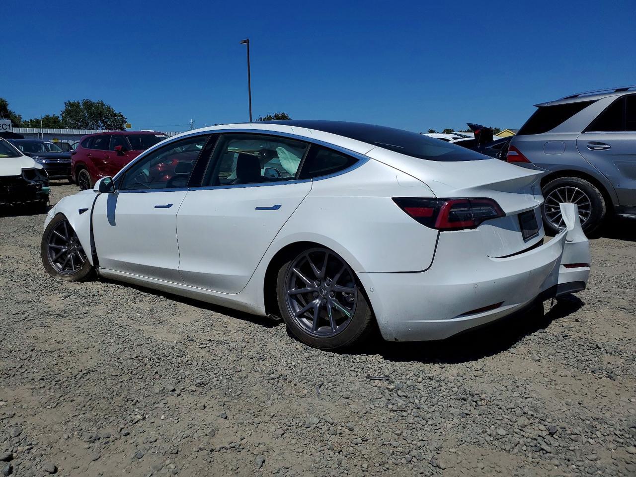 2020 Tesla Model 3 - Image 2