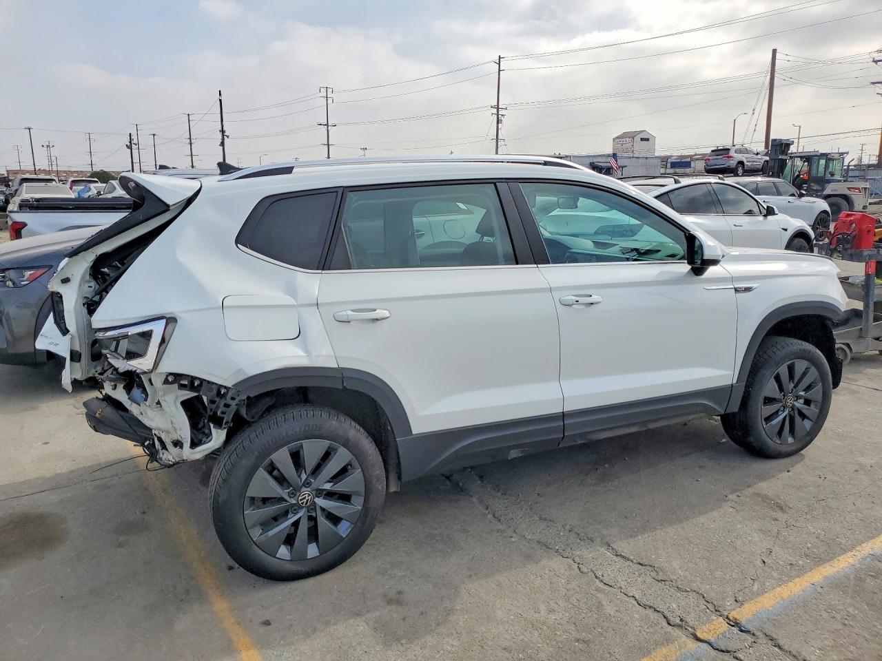 2022 Volkswagen Taos Se - Фото 3