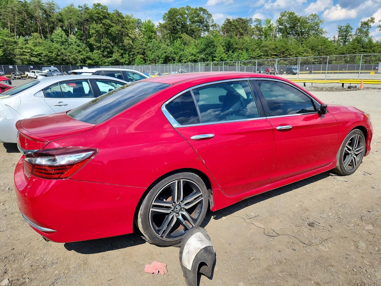2017 Honda Accord Sport - Image 3
