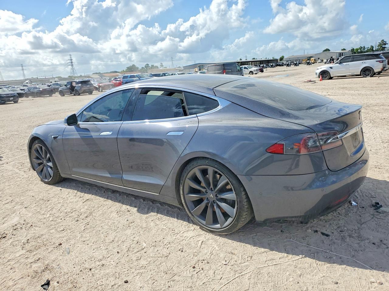2021 Tesla Model S - Фото 2