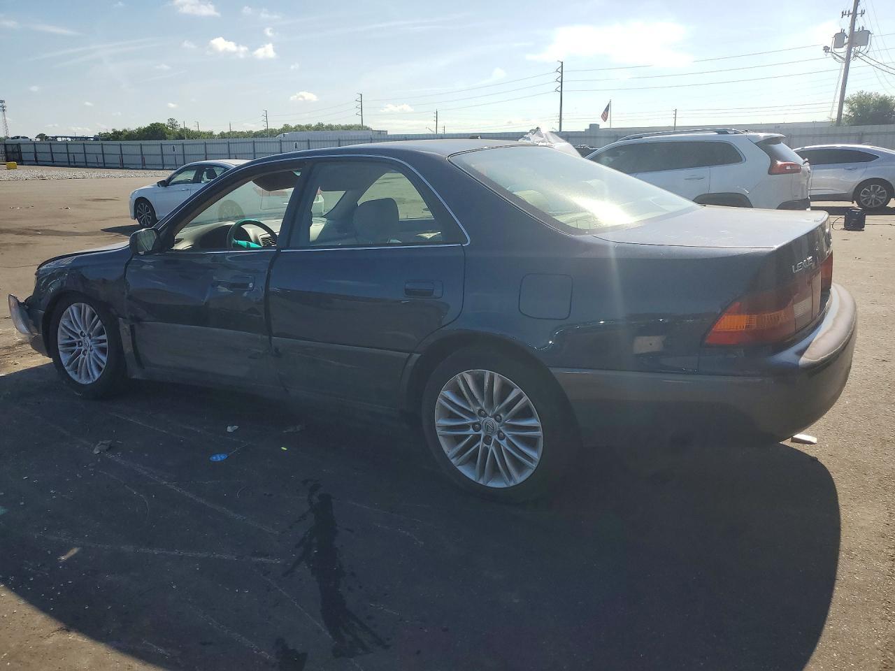 1998 Lexus Es 300 - Image 2