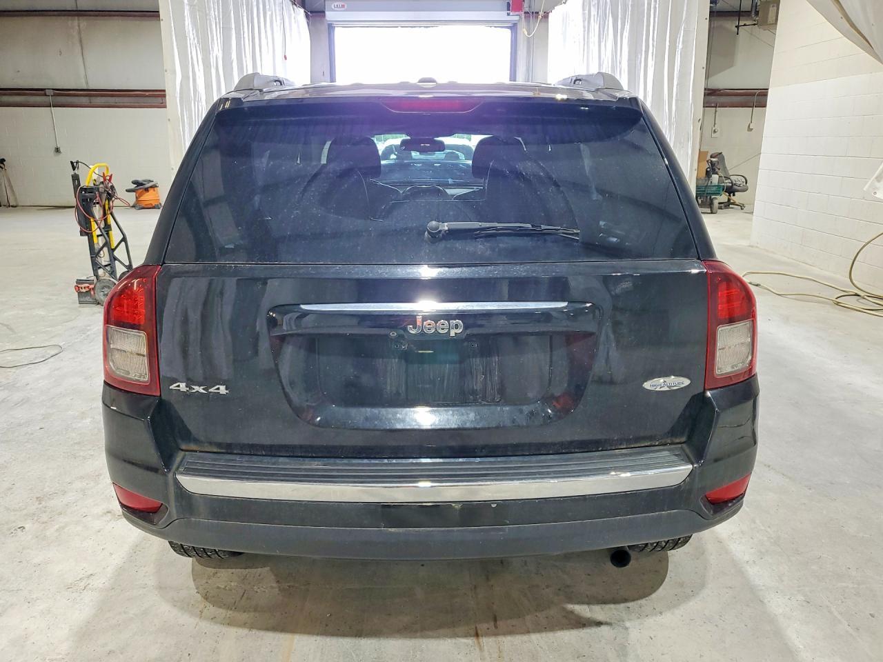 2015 Jeep Compass Latitude - Фото 6