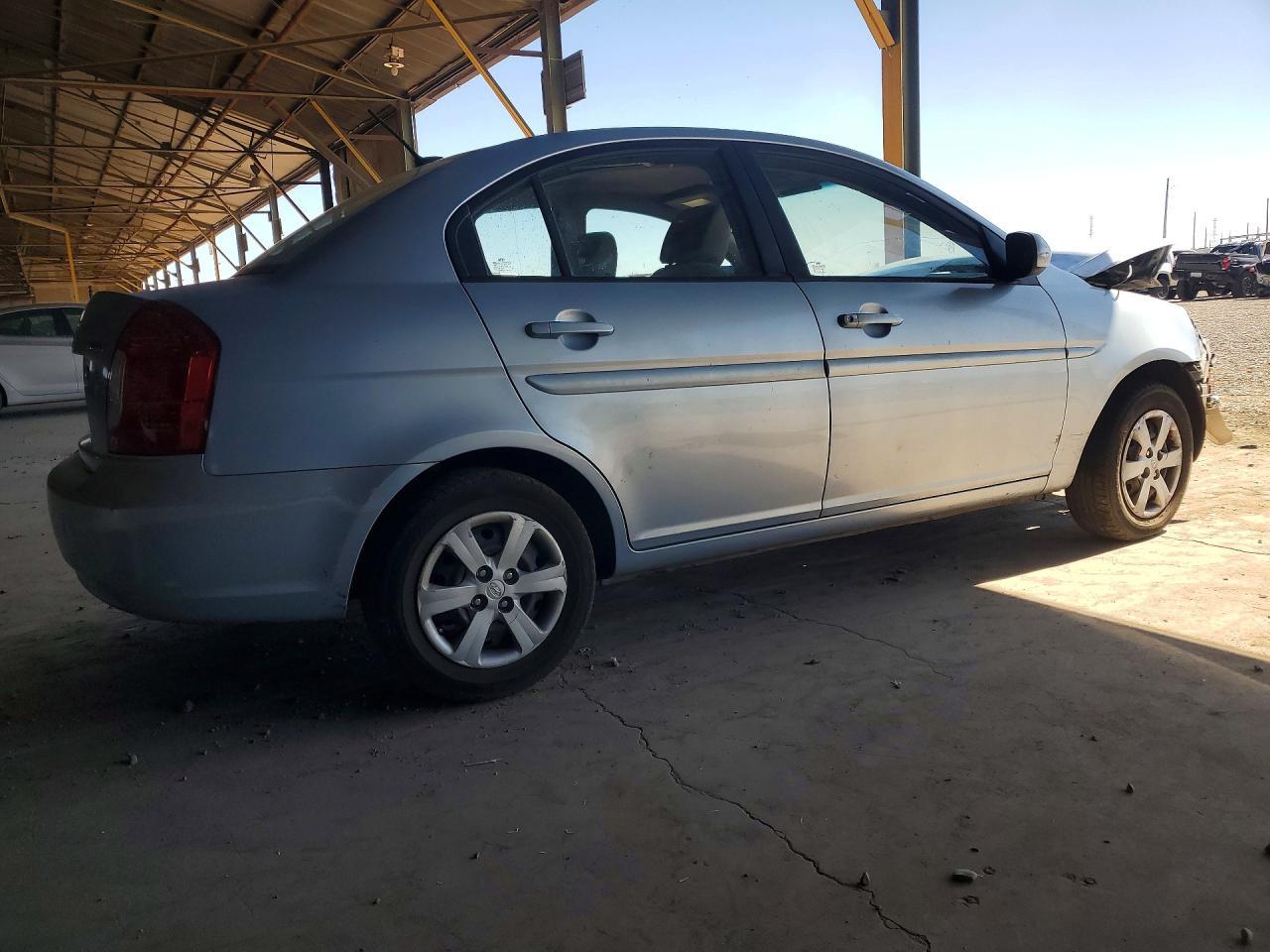 2011 Hyundai Accent Gls - Image 3