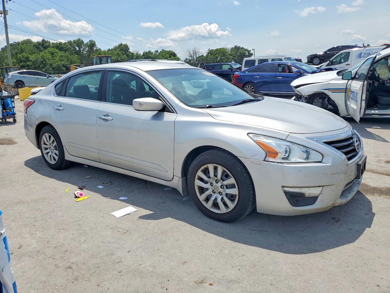 2015 Nissan Altima 2.5 S - Фото 4