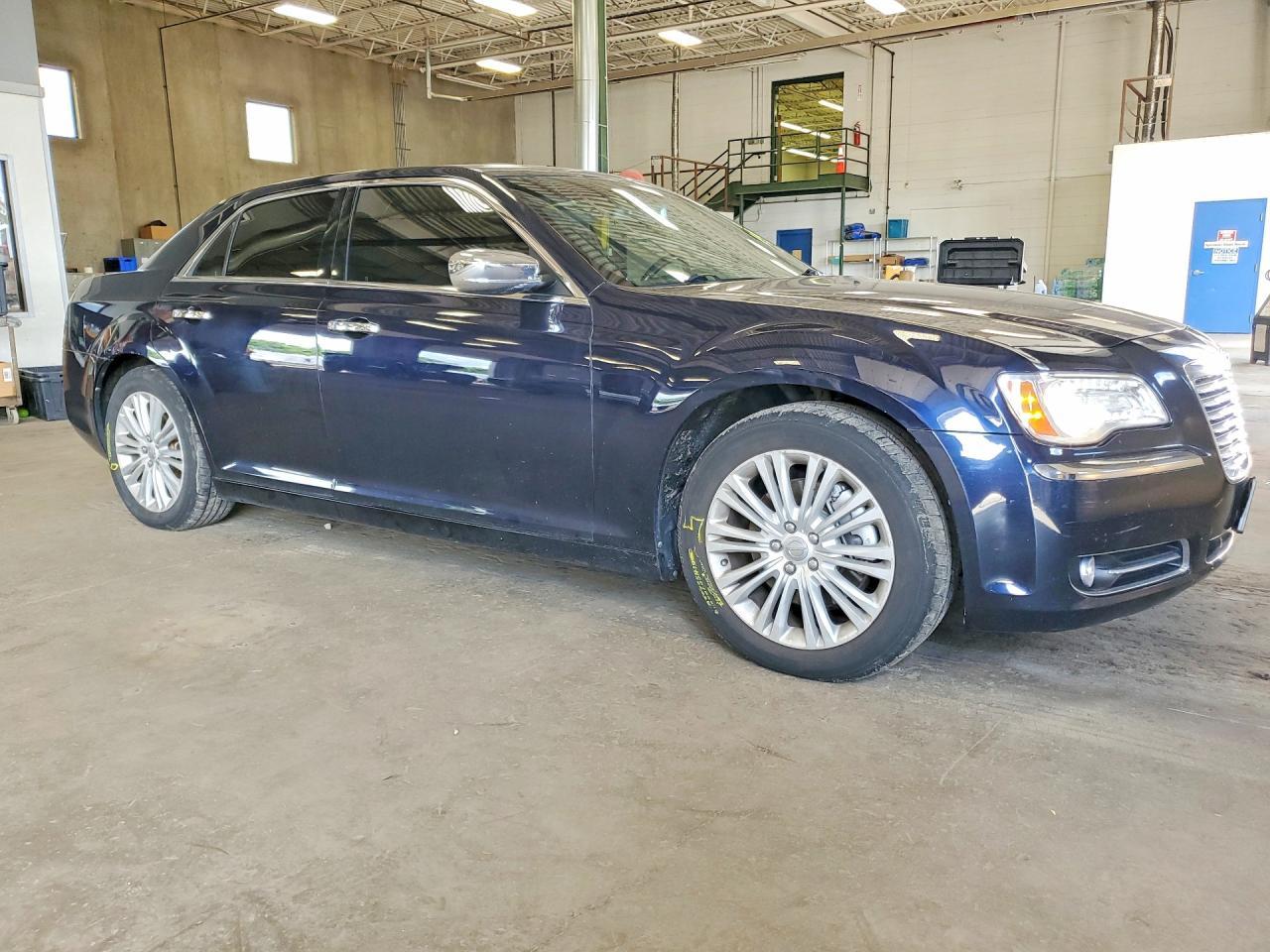 2012 Chrysler 300 Limited - Фото 4