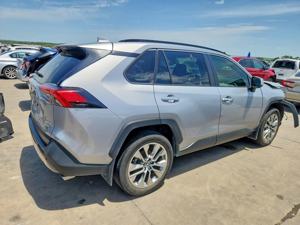2021 Toyota Rav4 Limited - Фото 3
