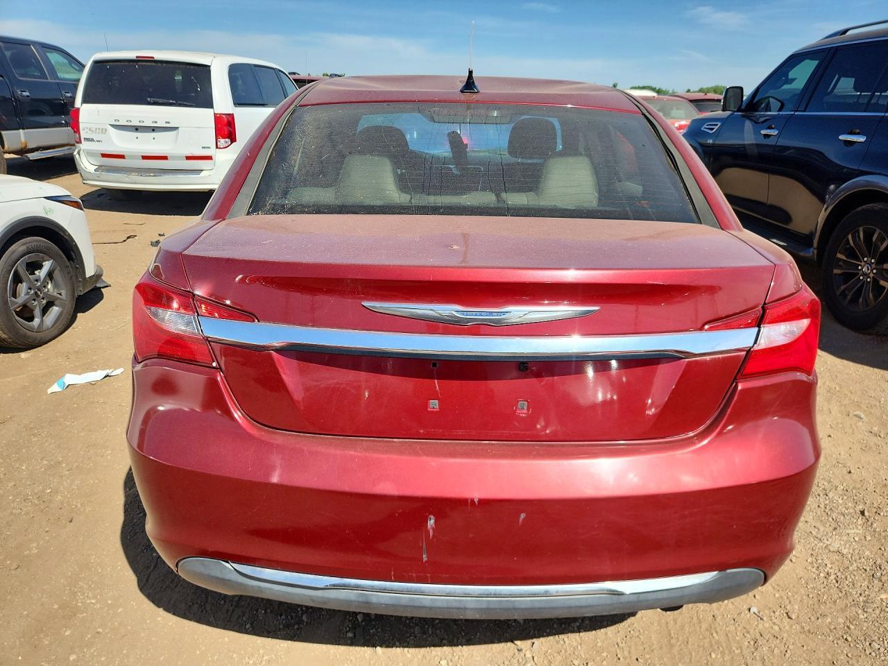 2012 Chrysler 200 Touring - Фото 6