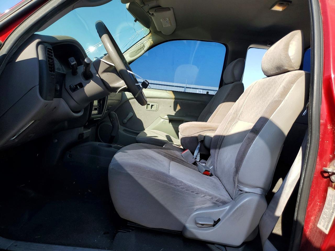 2004 Toyota Tacoma Xtracab - Image 7