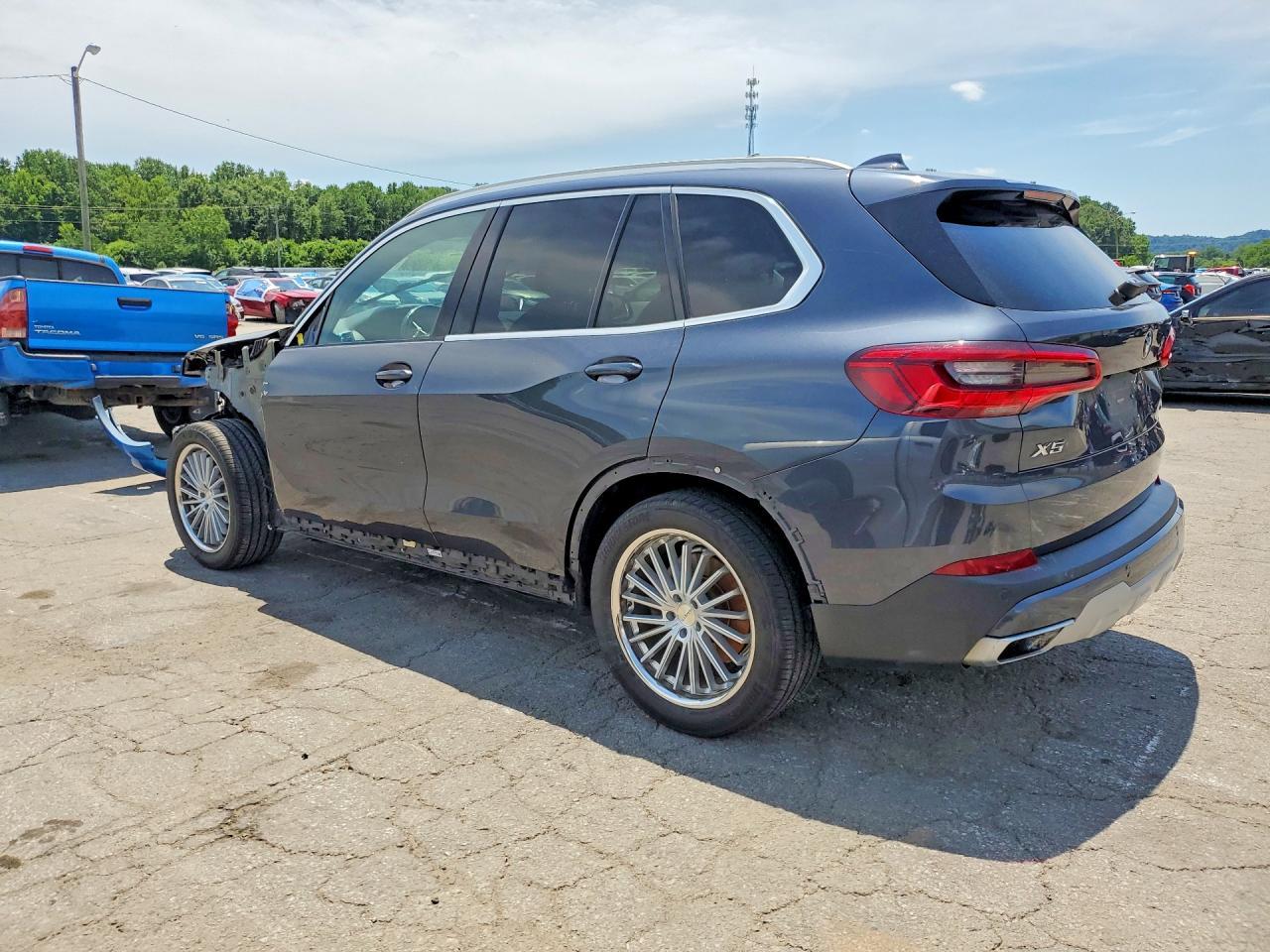2019 BMW X5 - Фото 2