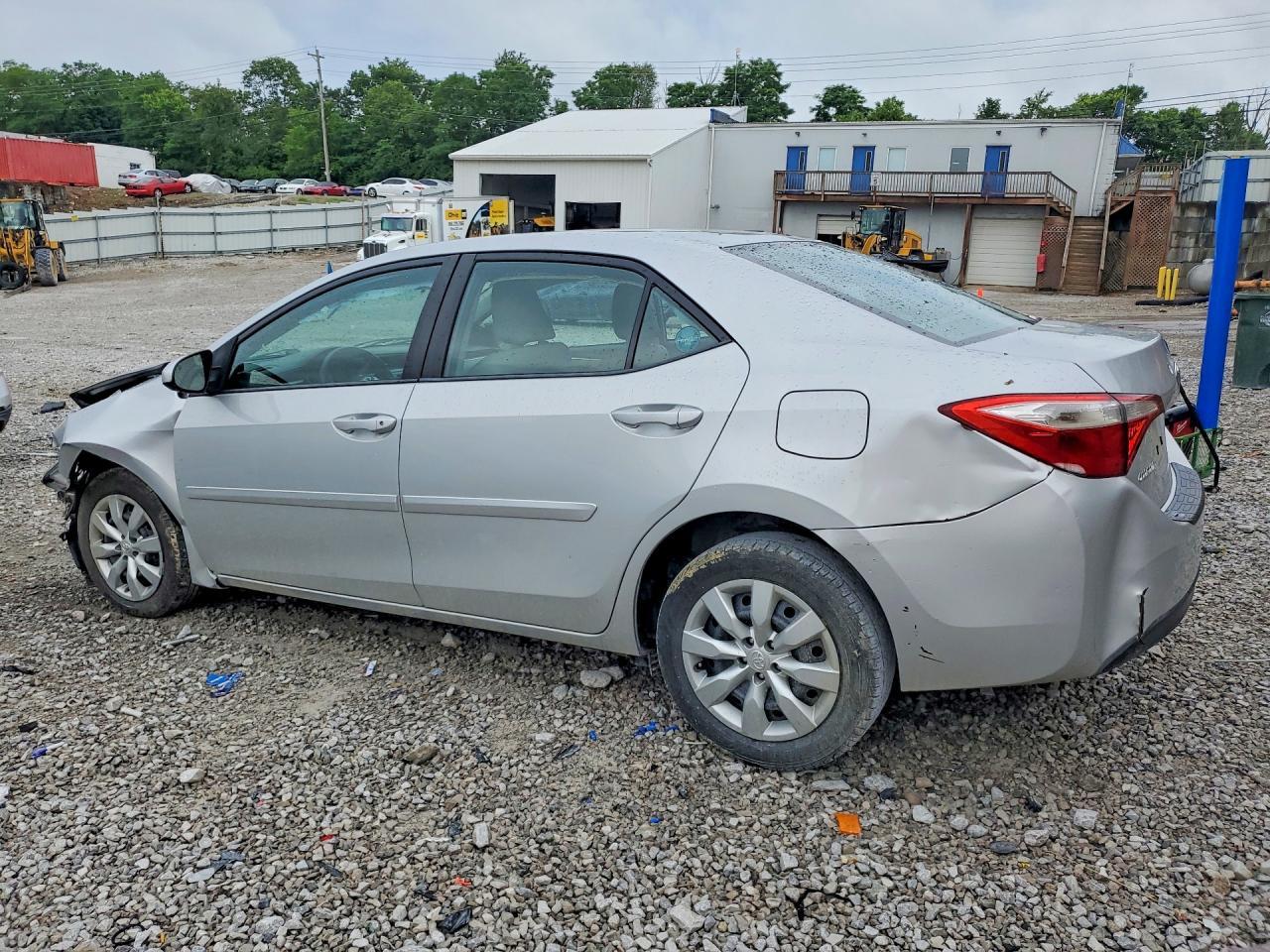 2016 Toyota Corolla Le - Image 2