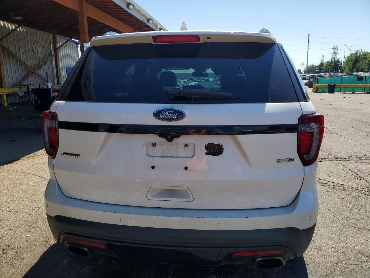 2017 Ford Explorer Sport - Фото 6