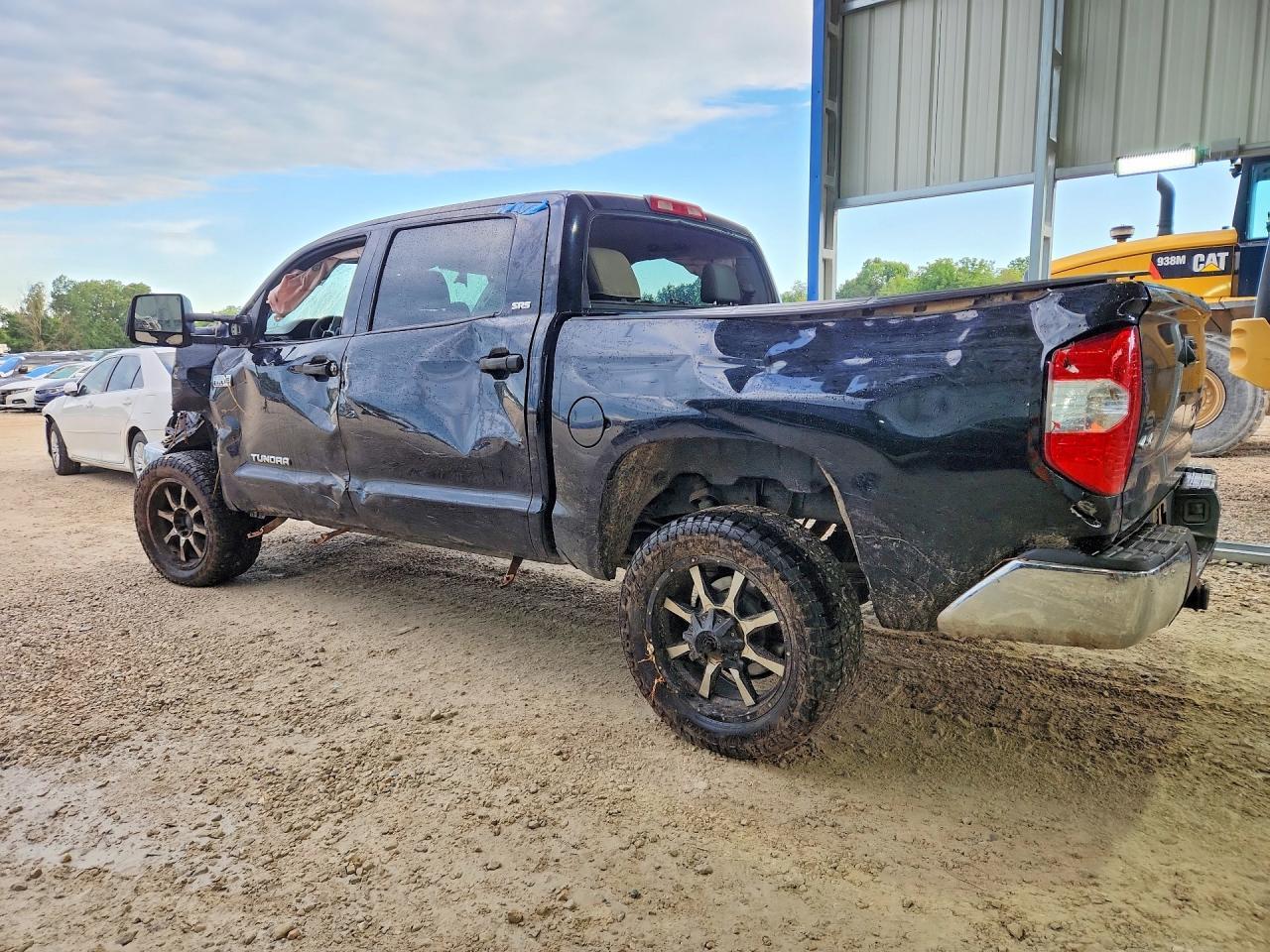 2016 Toyota Tundra Sr5 - Фото 2