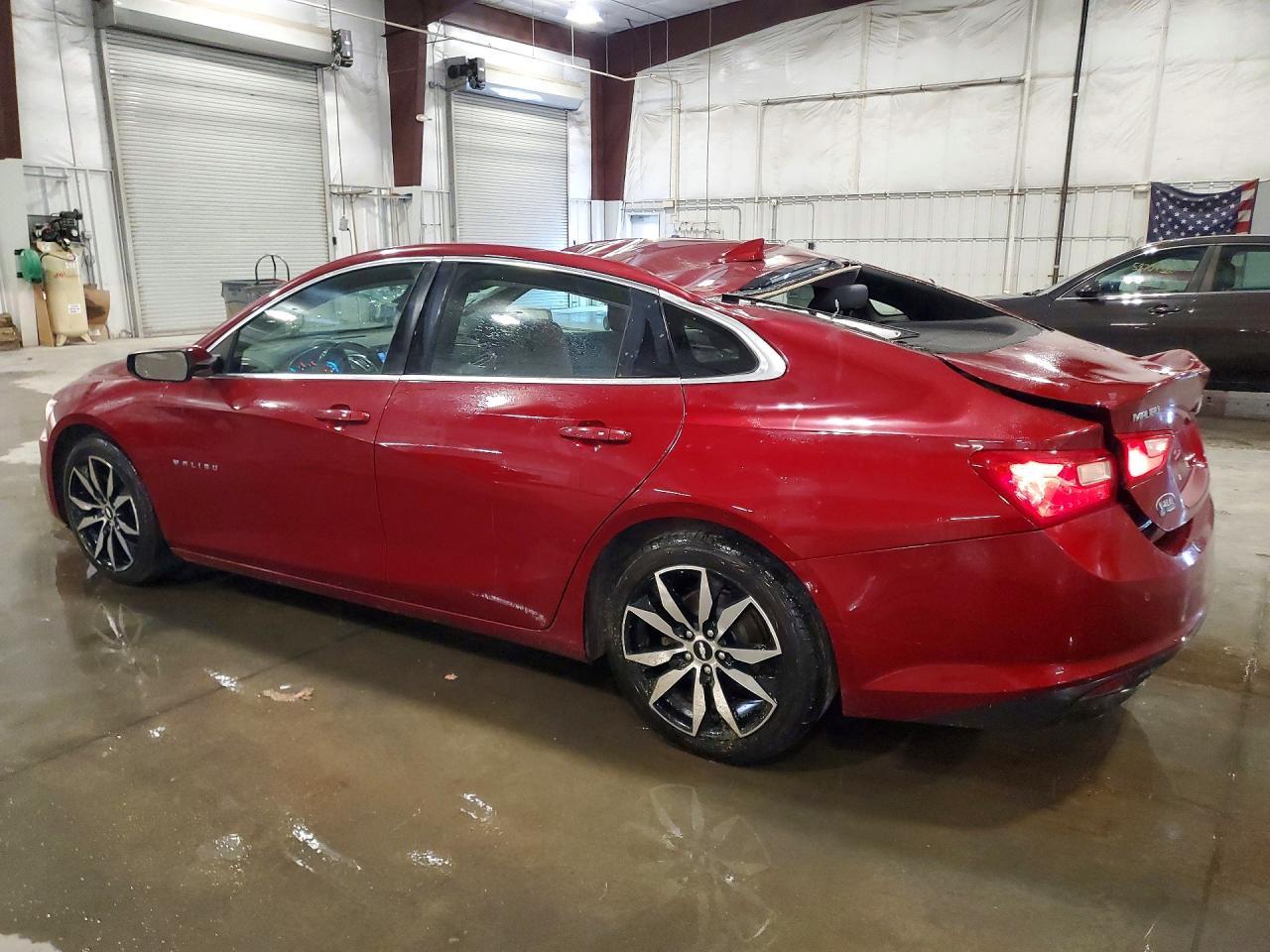 2017 Chevrolet Malibu Lt - Фото 2