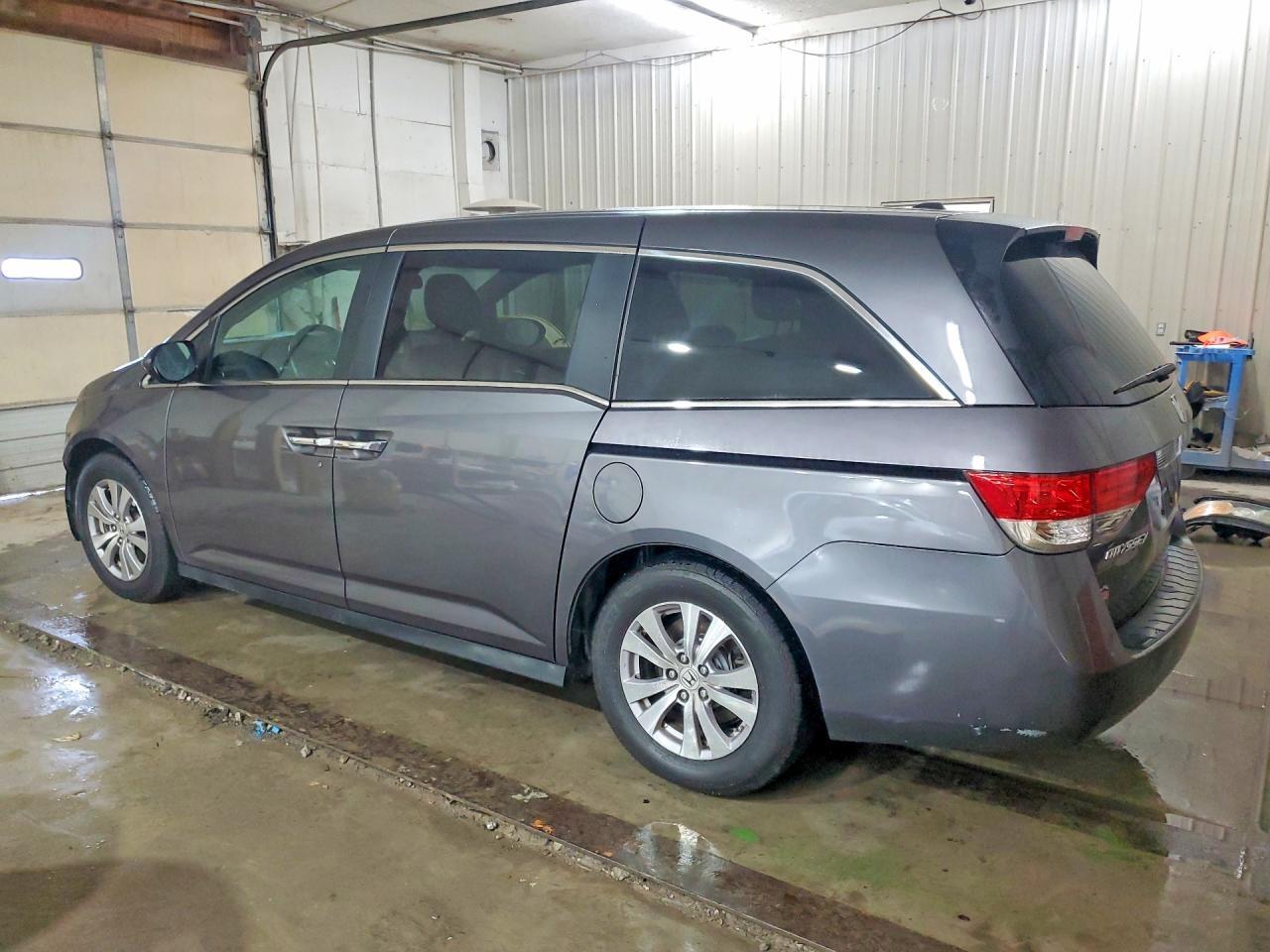 2015 Honda Odyssey Exl - Image 2