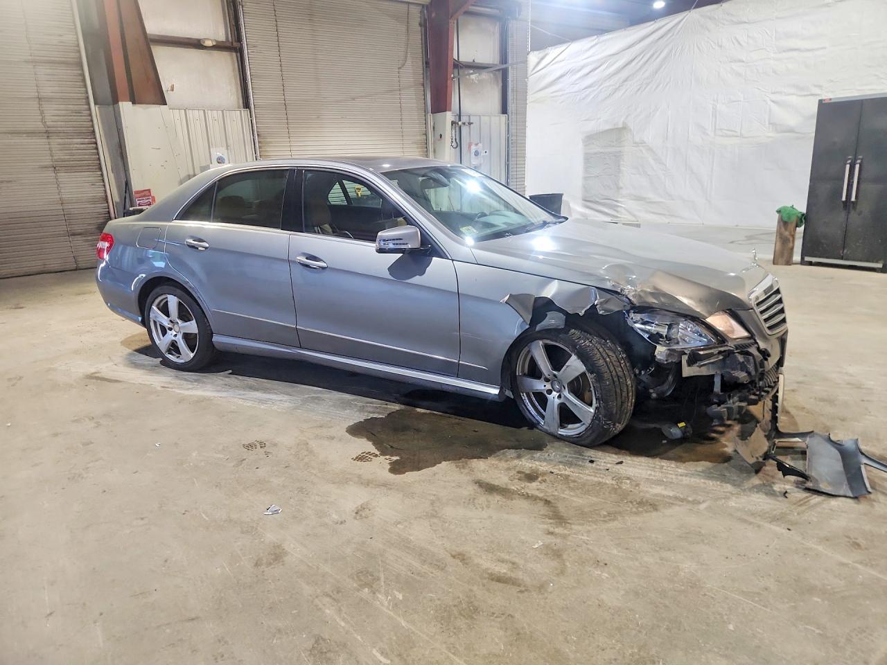 2010 Mercedes-Benz E 350 4Matic - Фото 4