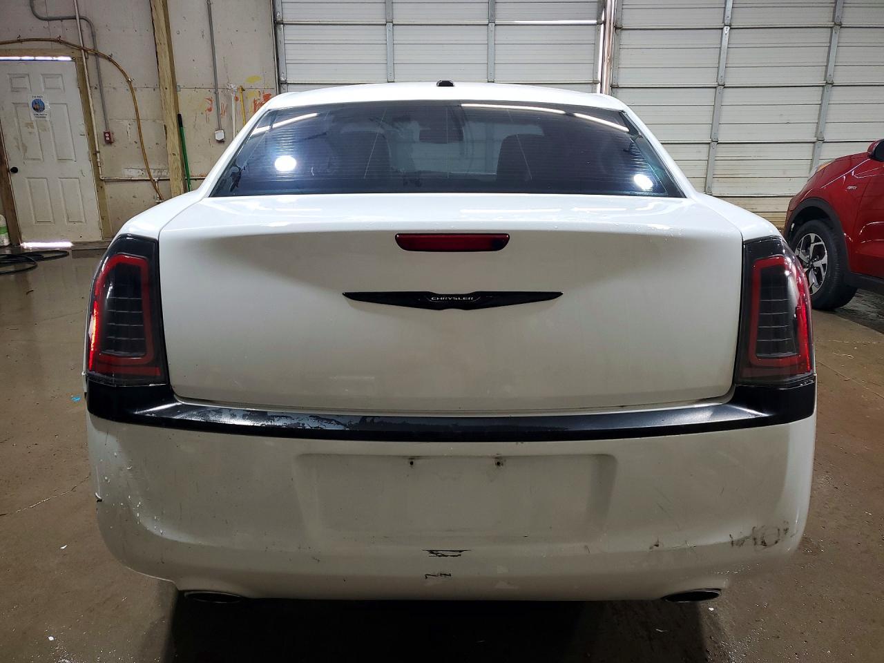 2014 Chrysler 300 - Фото 6
