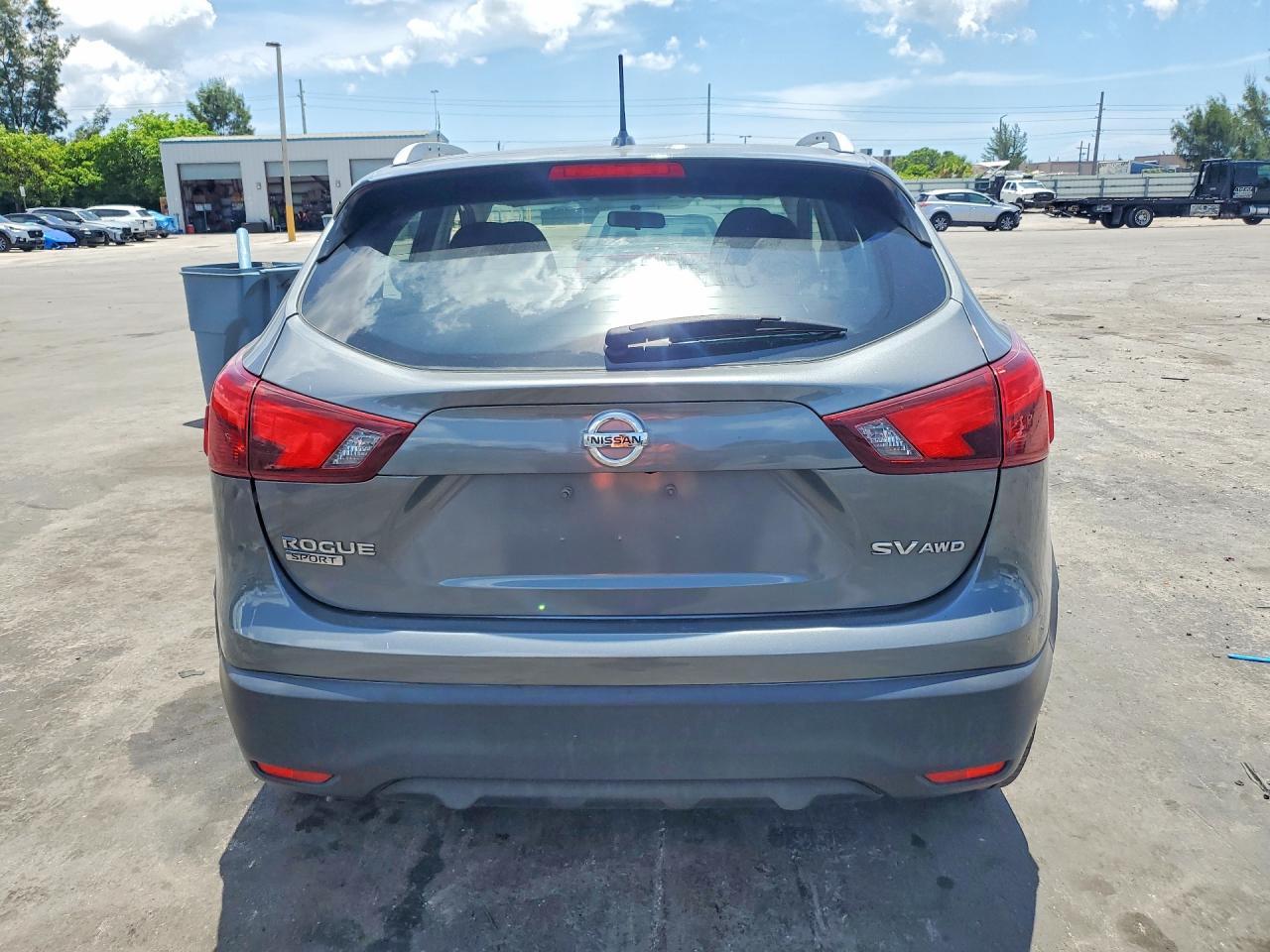2018 Nissan Rogue Sport S - Фото 6