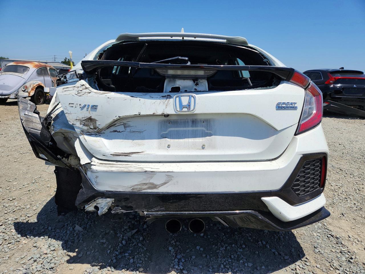 2019 Honda Civic Sport Touring - Image 6