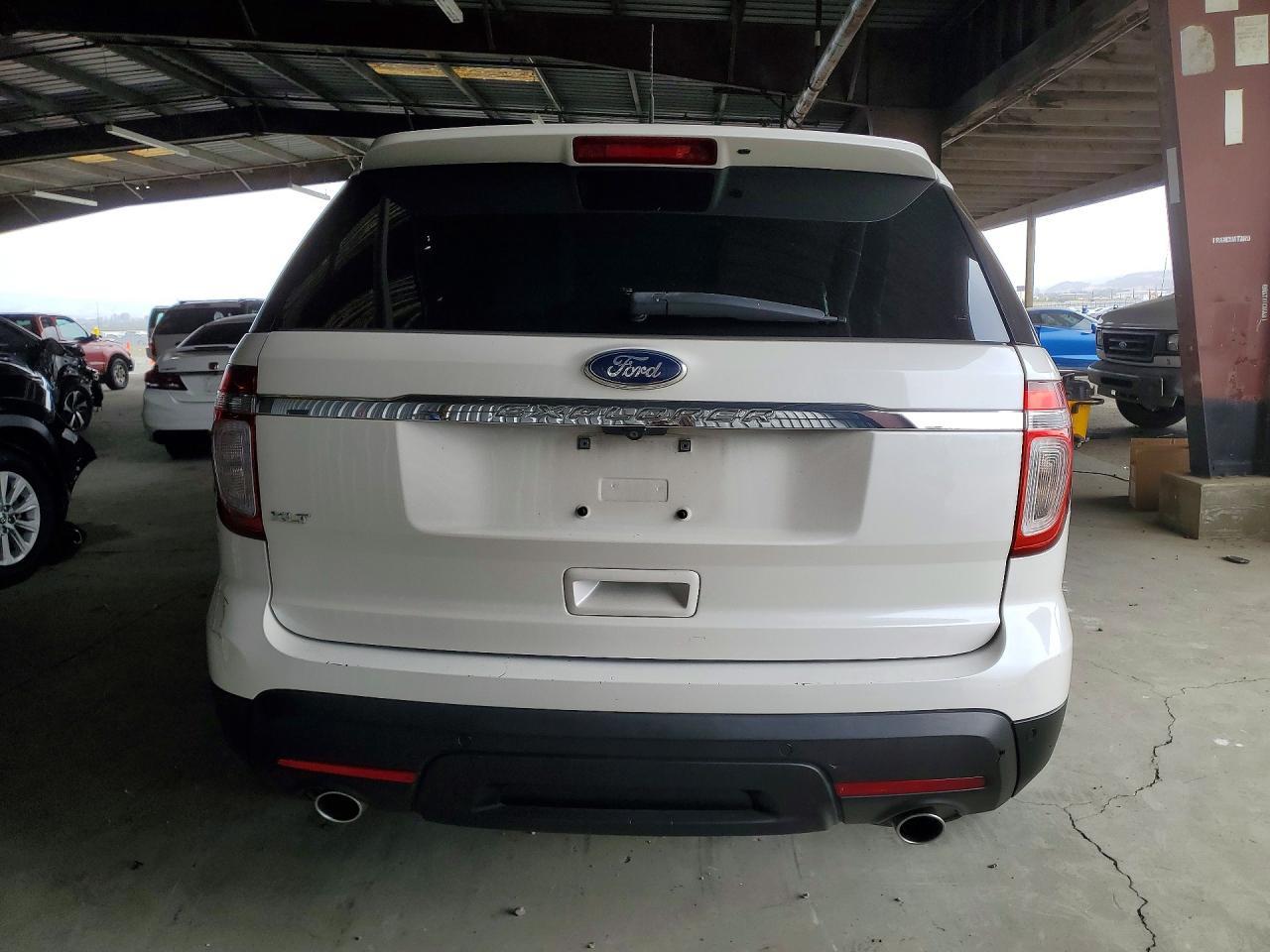 2015 Ford Explorer Xlt - Фото 6