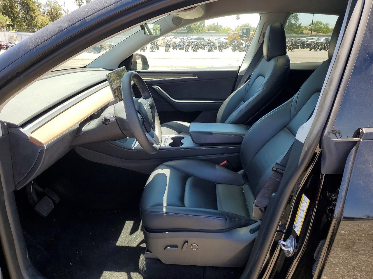 2023 Tesla Model Y - Фото 7