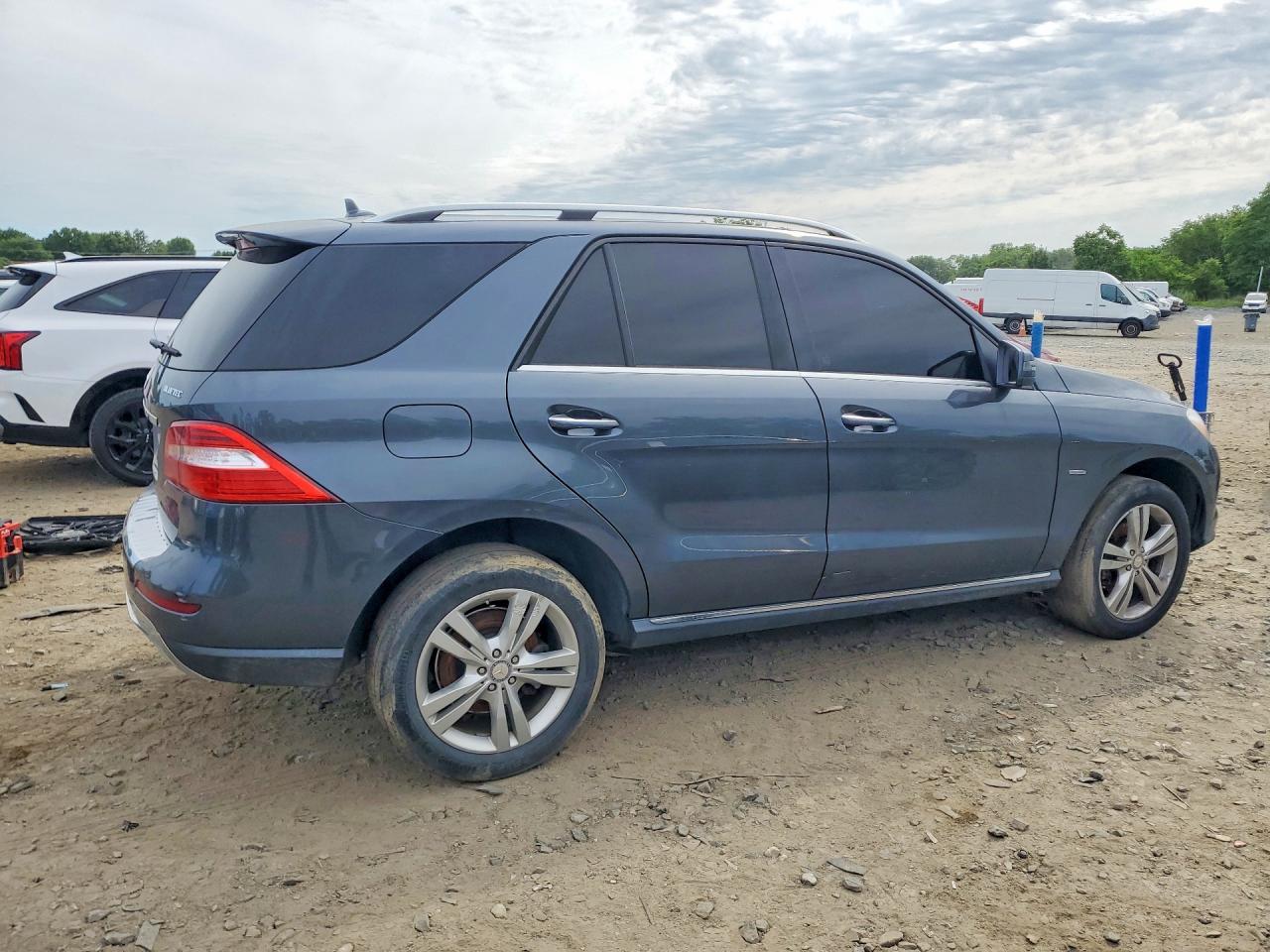 2012 Mercedes-Benz Ml 350 Bluetec - Image 3