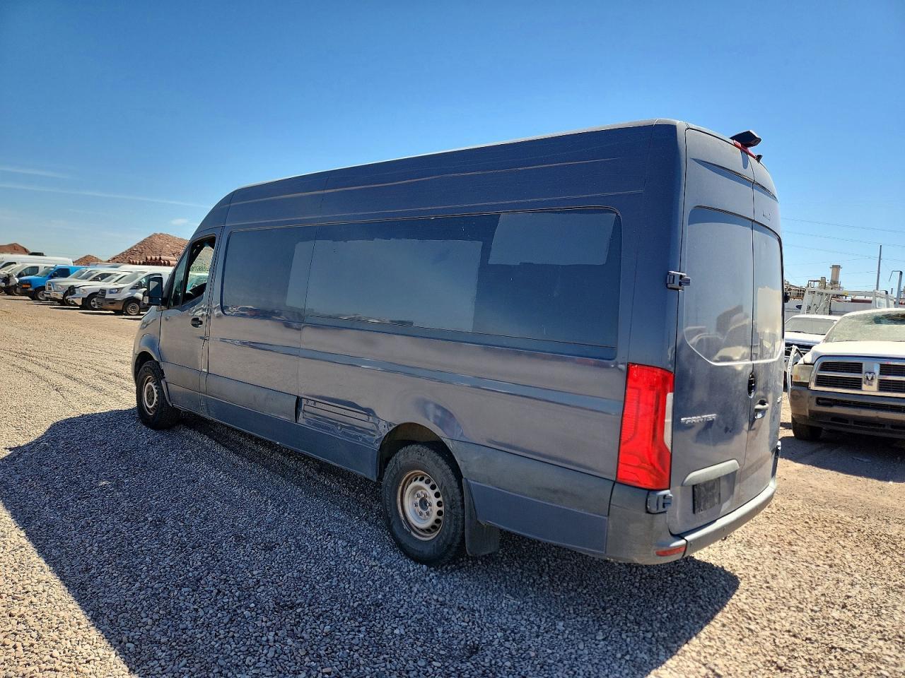 2019 Mercedes Benz Sprinter 2500 Delivery Van - Фото 3