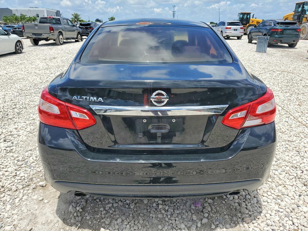 2016 Nissan Altima 2.5 S - Фото 6