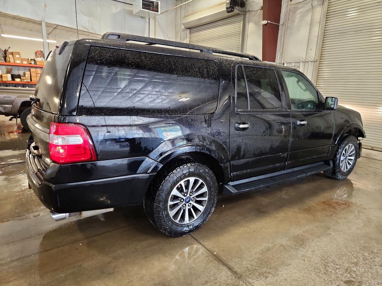 2016 Ford Expedition El Xlt - Фото 3