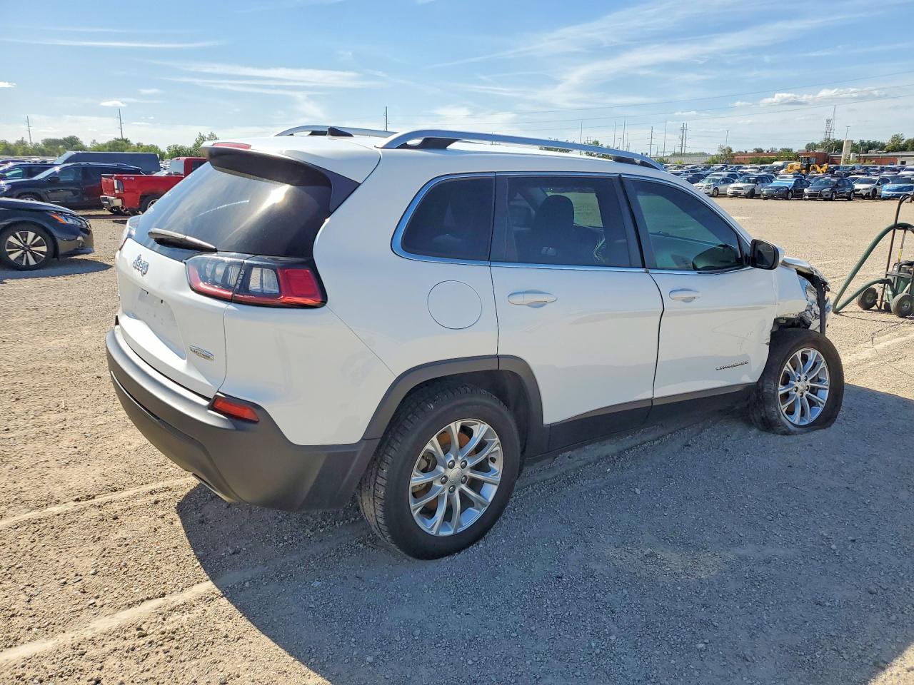 2019 Jeep Cherokee Latitude - Фото 3