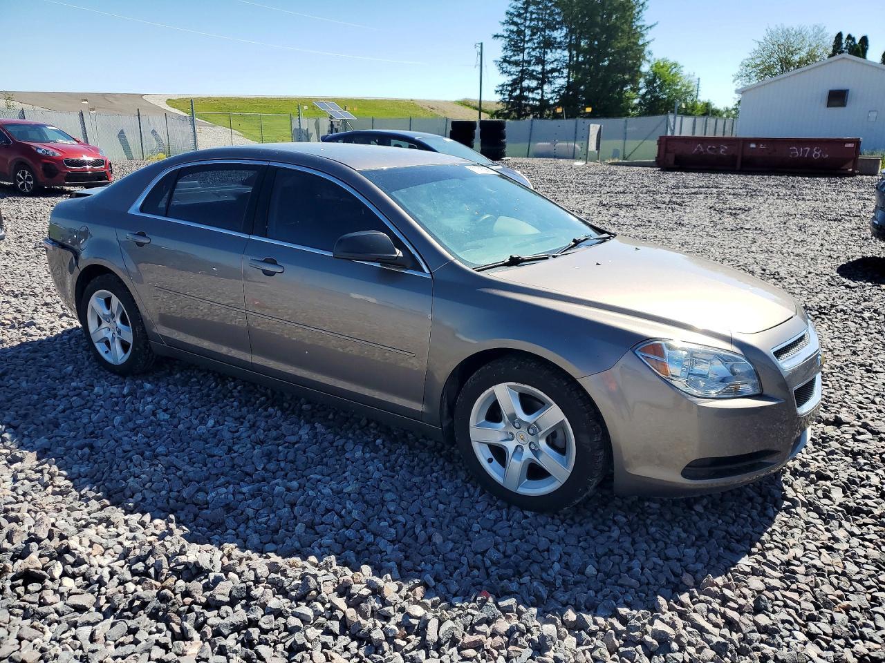 2011 Chevrolet Malibu Ls - Фото 4