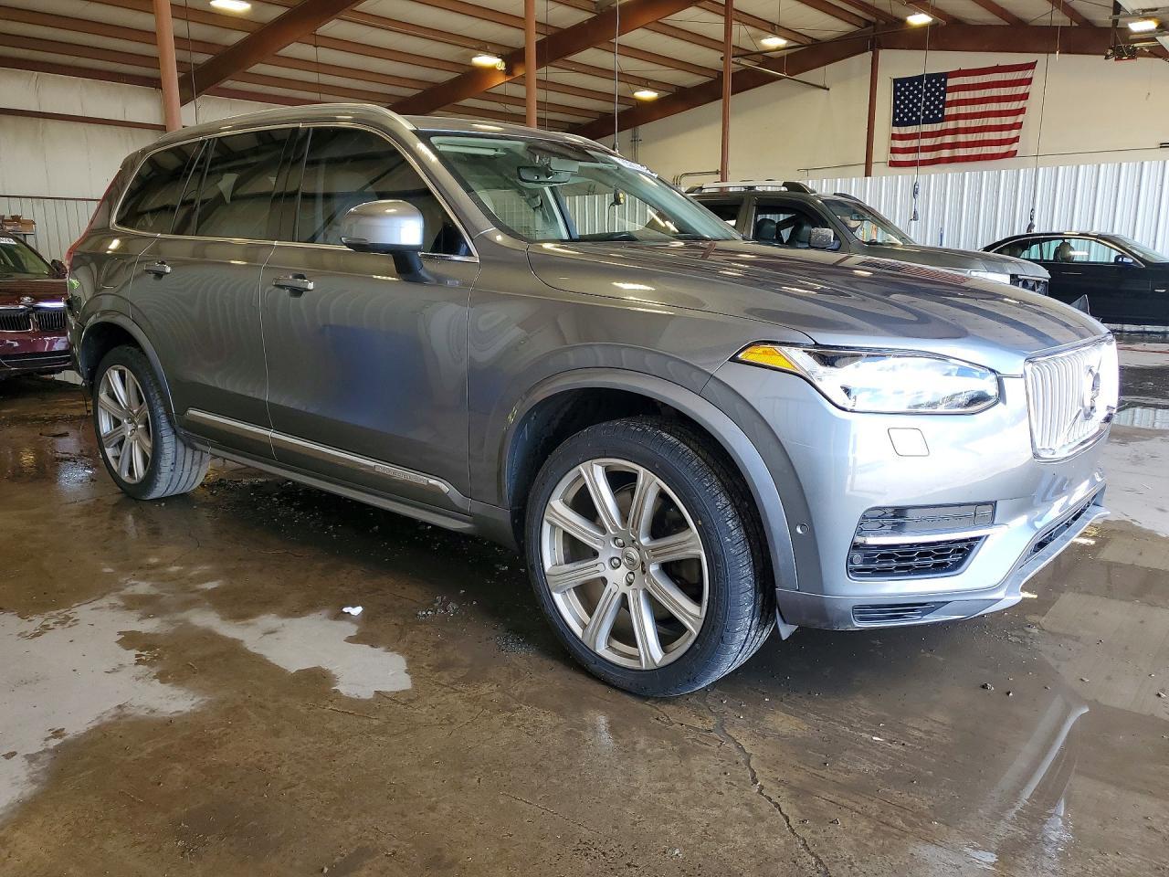 2017 Volvo Xc90 T8 - Image 4