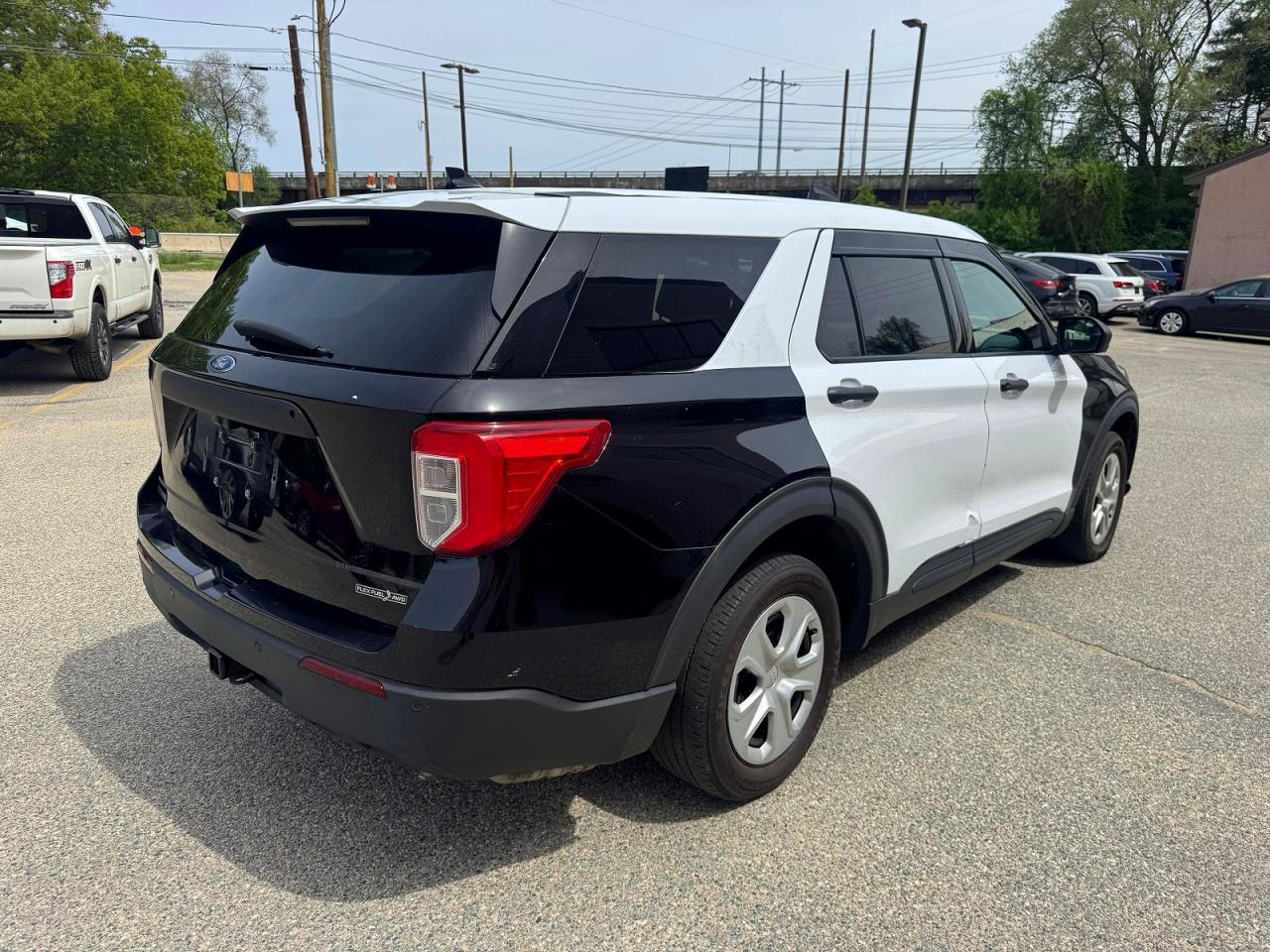 2020 Ford Explorer Police Interceptor - Image 3