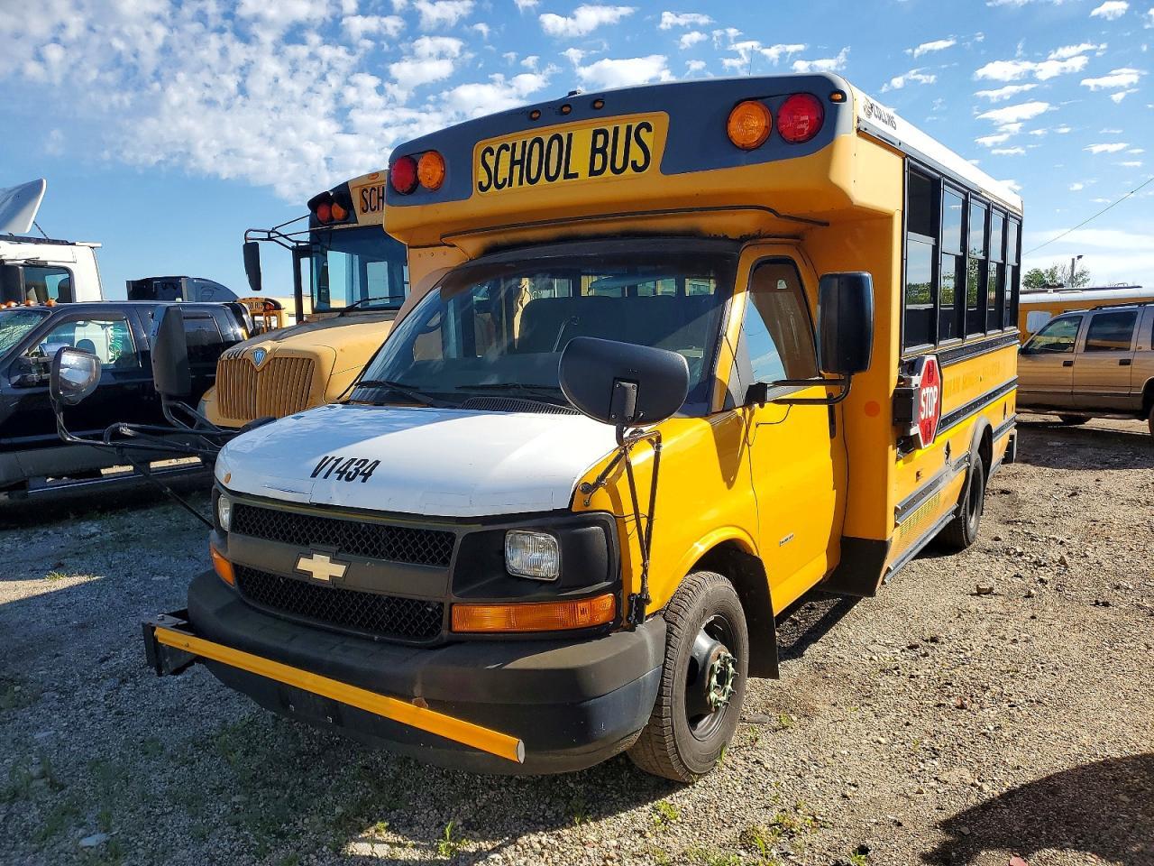 2012 Chevrolet Express G3 - School Bus - Фото 2