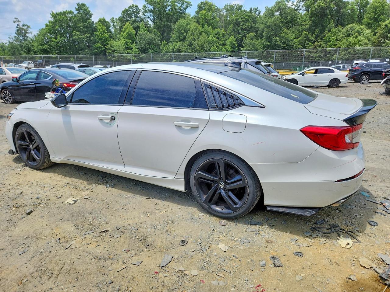 2020 Honda Accord Sport - Image 2