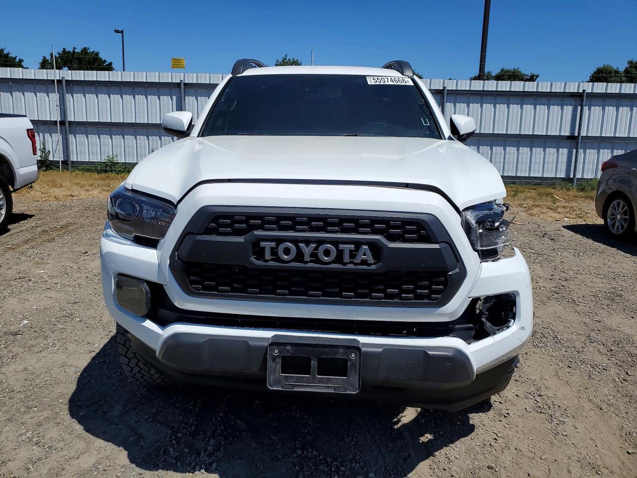 2022 Toyota Tacoma Trd Off-Road - Image 5