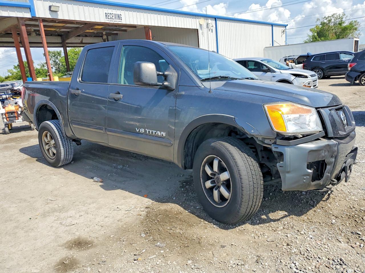 2012 Nissan Titan Sv - Image 4