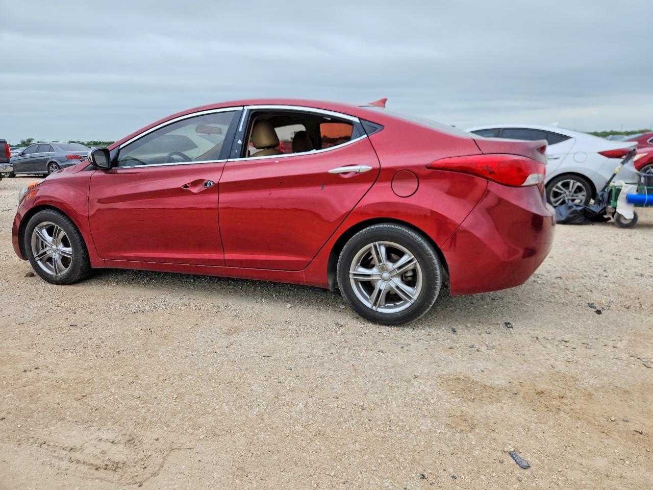 2013 Hyundai Elantra Gls - Image 2