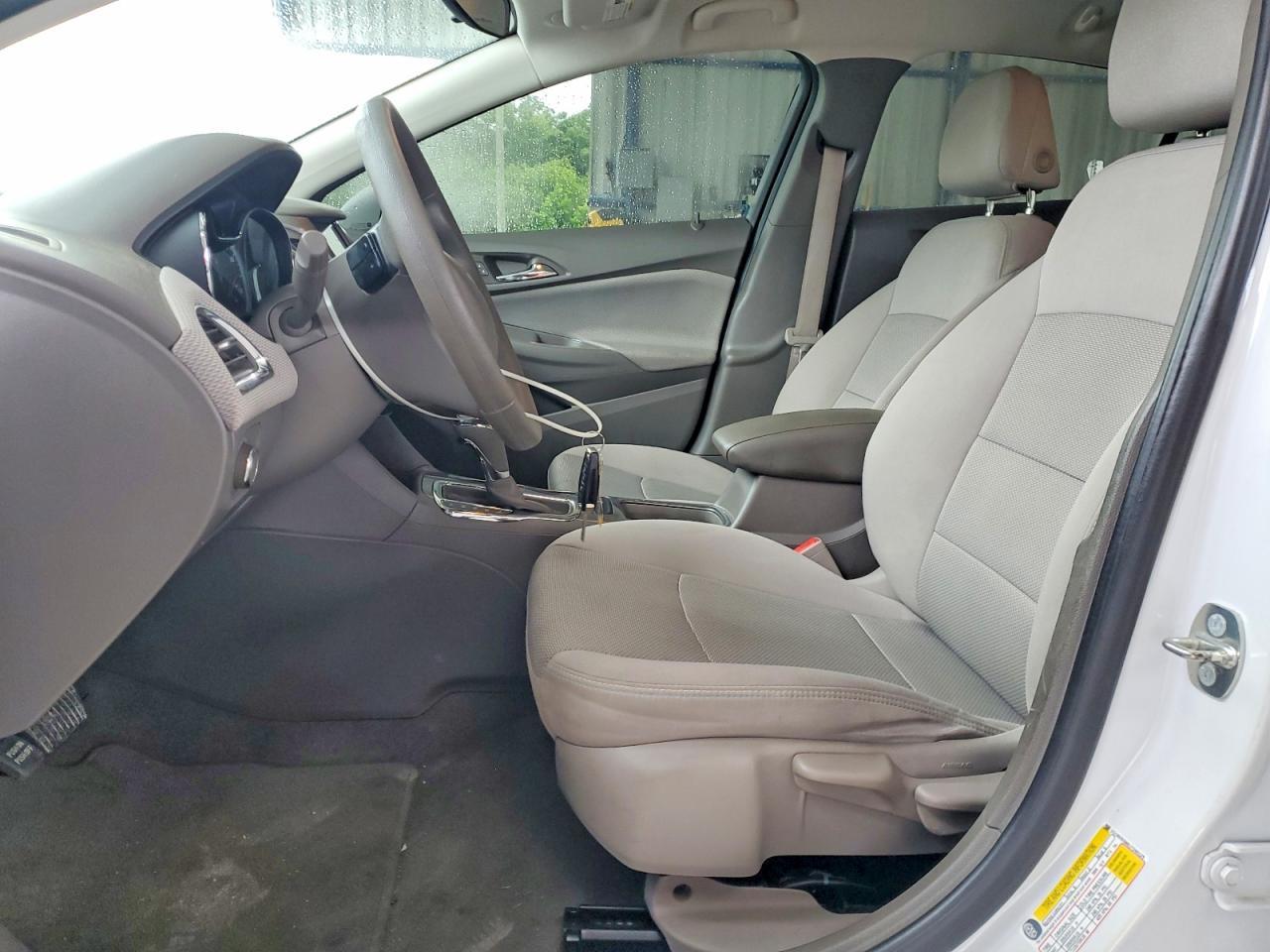 2018 Chevrolet Cruze 1Lt - Image 7