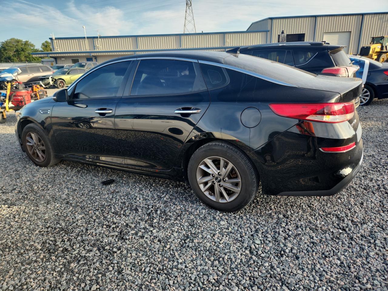 2020 Kia Optima Lx - Фото 2
