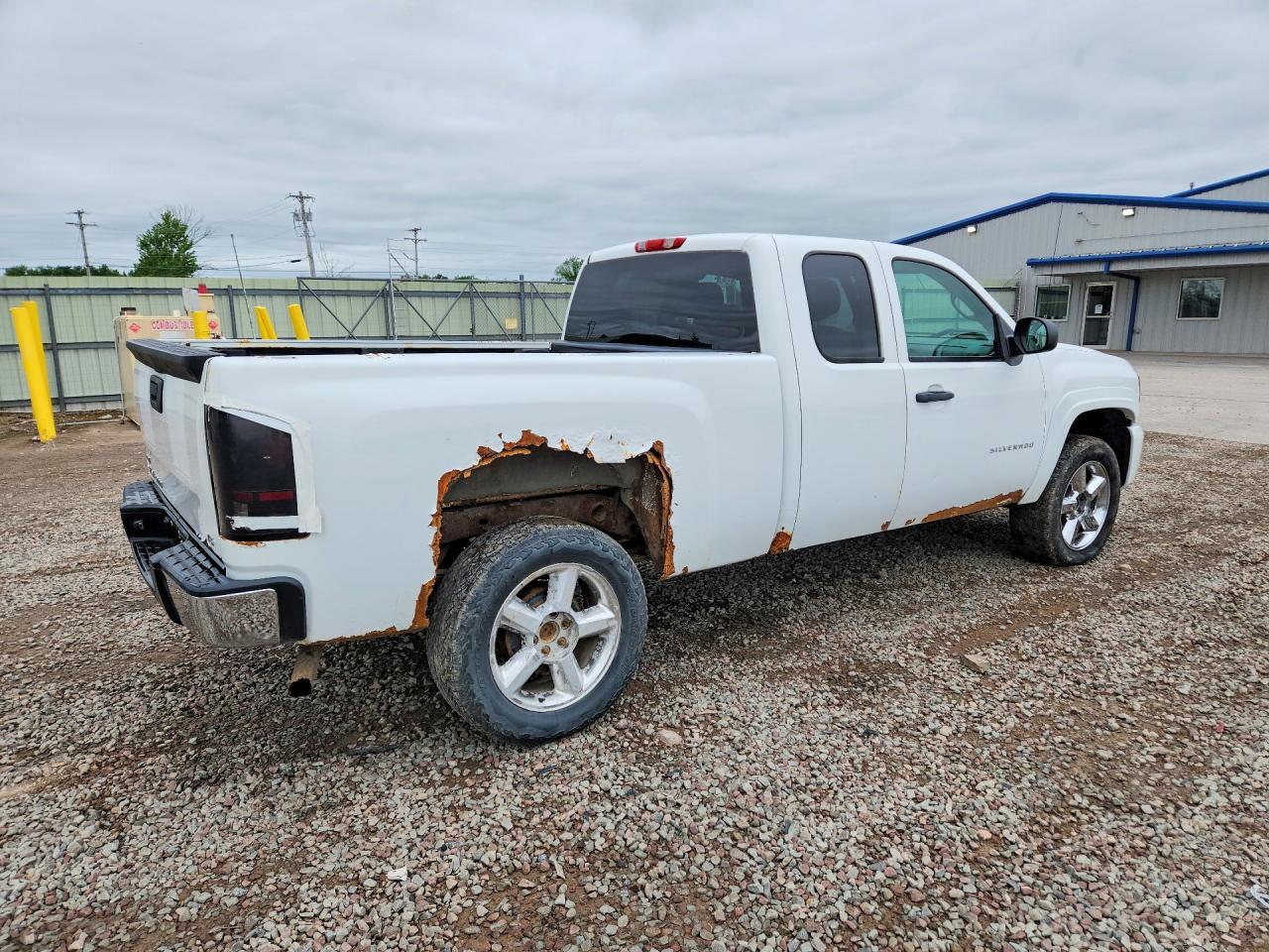 2011 Chevrolet Silverado K1500 Ls - Image 3