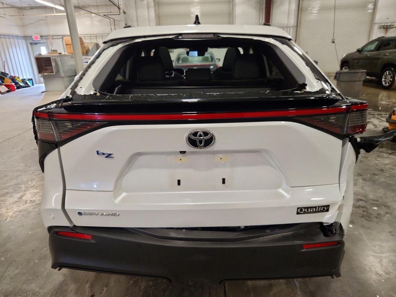 2026 Toyota Bz Xle - Фото 6
