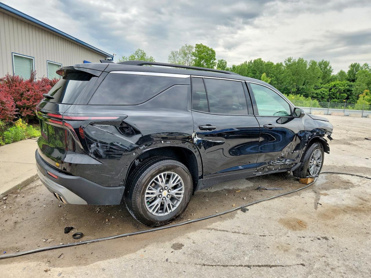 2025 Chevrolet Traverse Lt - Фото 3