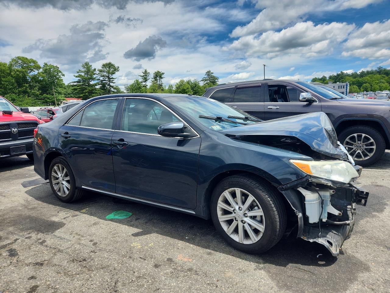 2012 Toyota Camry Xle - Image 4