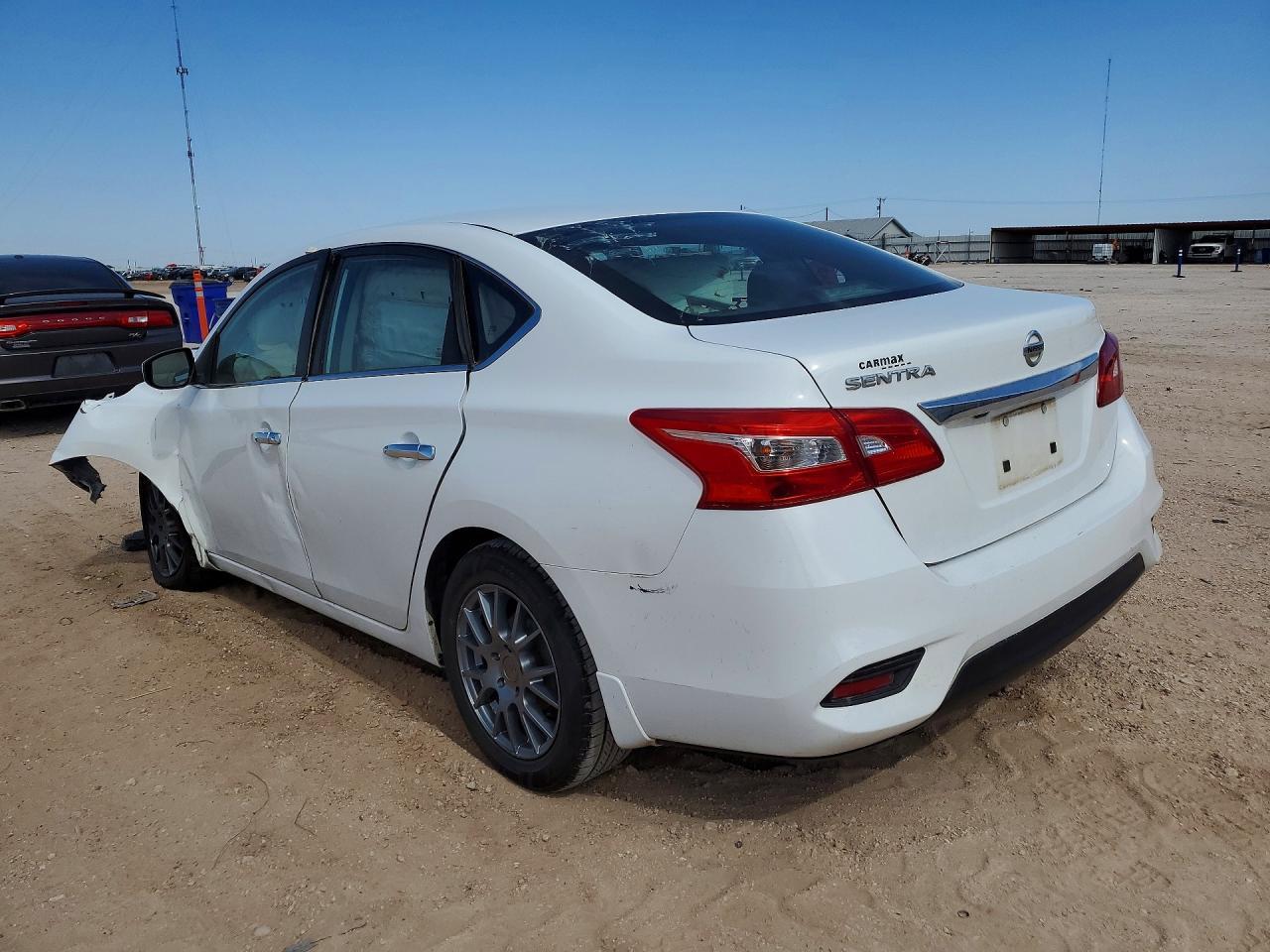 2019 Nissan Sentra S - Фото 2