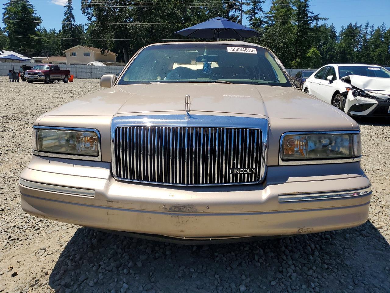 1997 Lincoln Town Car Executive - Фото 5