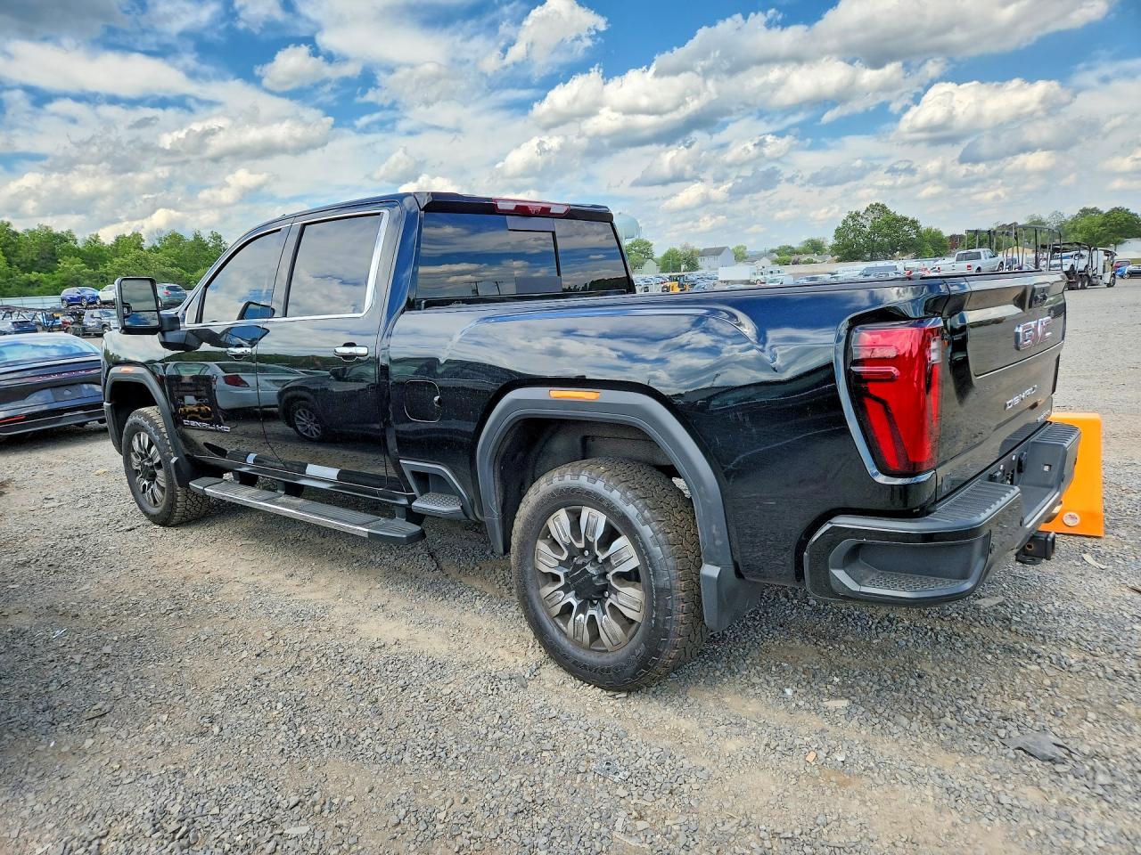 2026 GMC Sierra K2500 Denali - Image 2