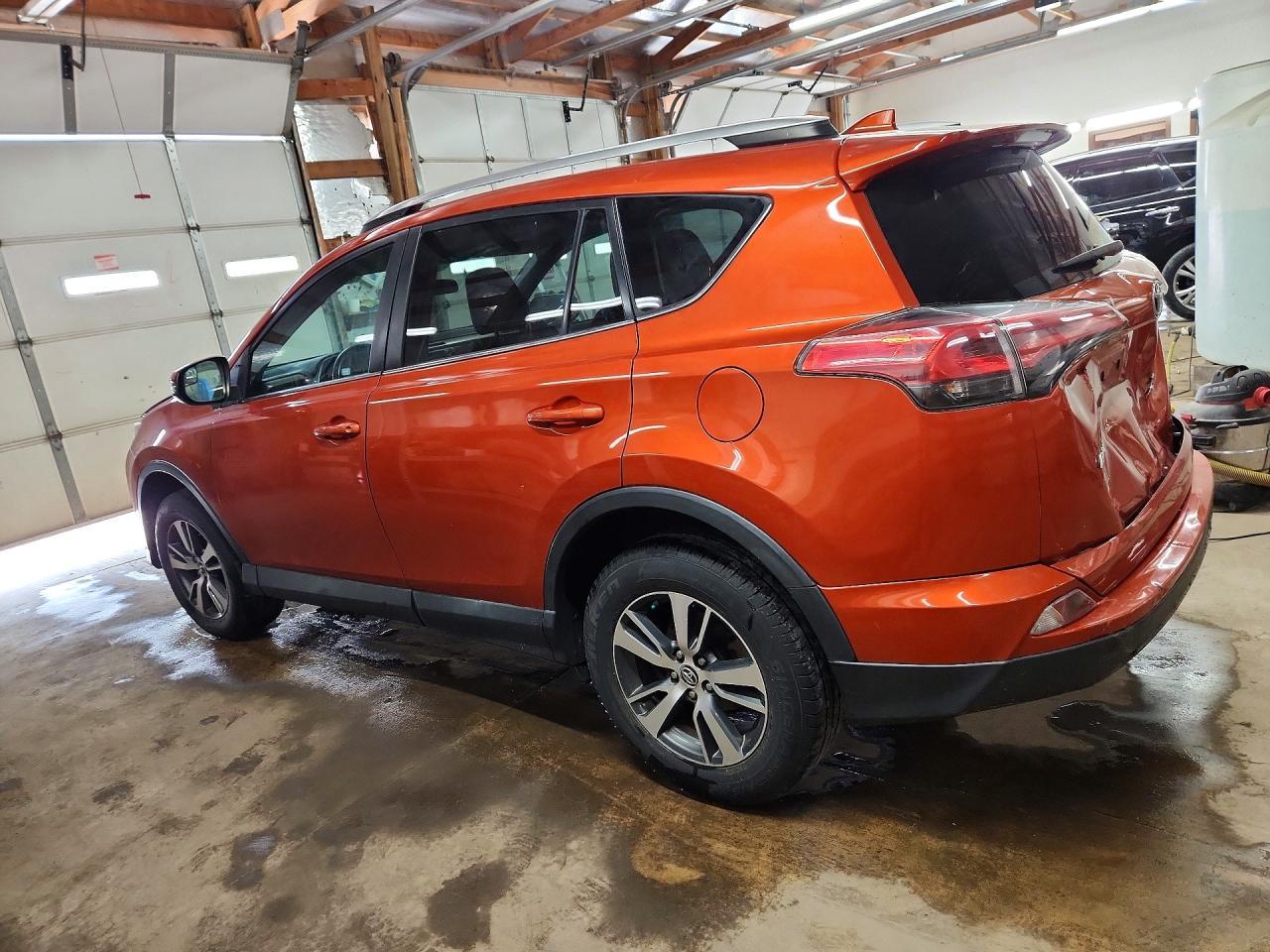 2016 Toyota Rav4 Xle - Фото 2