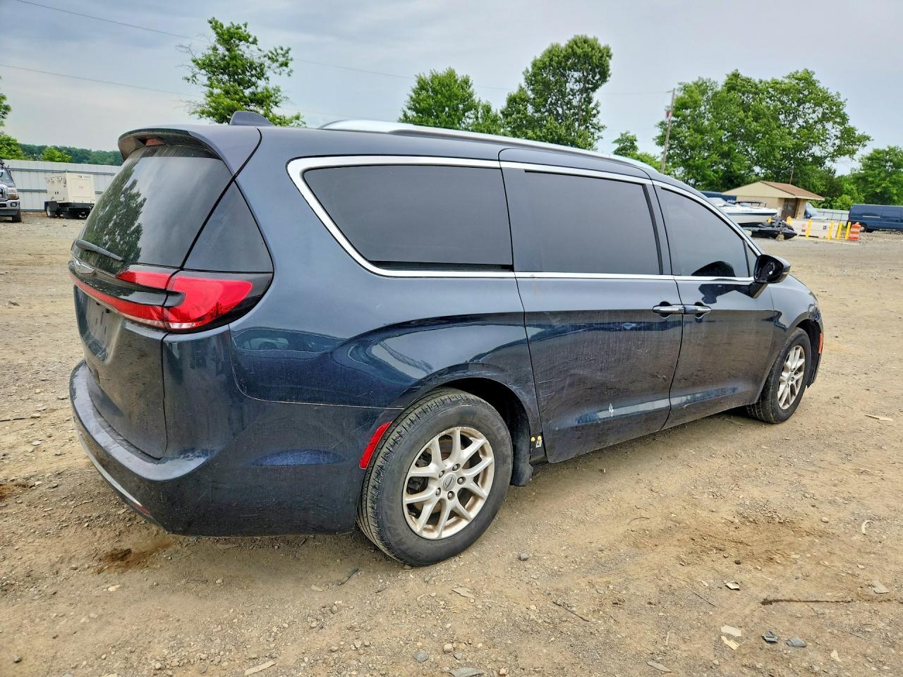 2021 Chrysler Pacifica Touring L - Фото 3